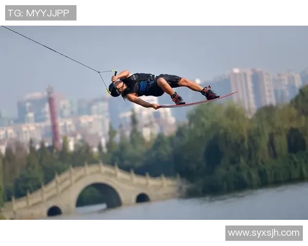 成都极限运动队中路突破打法的专业解析与战术应用探讨 成都极限运动队中路突破打法的专业解析与战术应用探讨